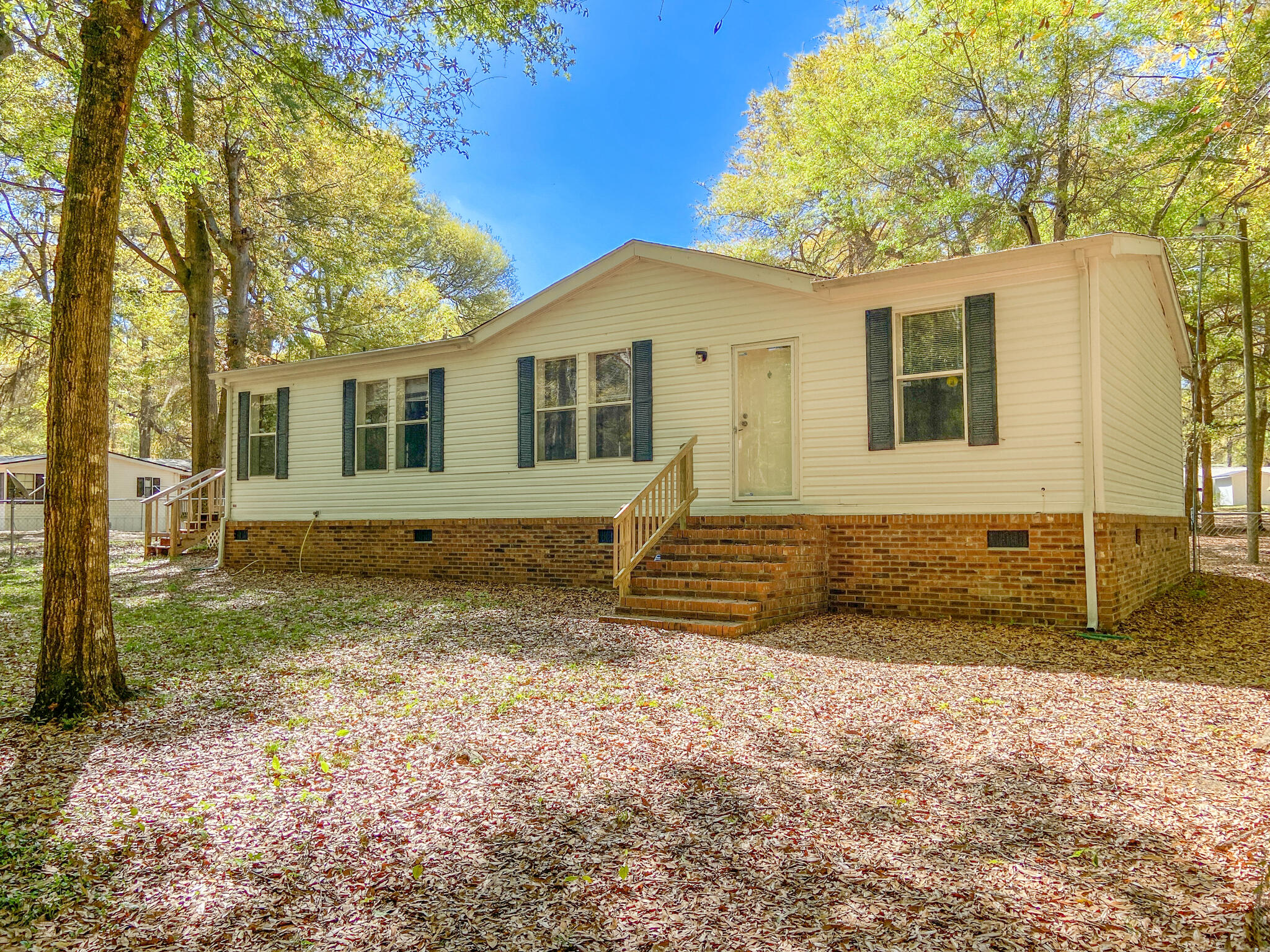 1119 Gray Road Summerton, SC 29148 - Photo 4 of 21 Size-12