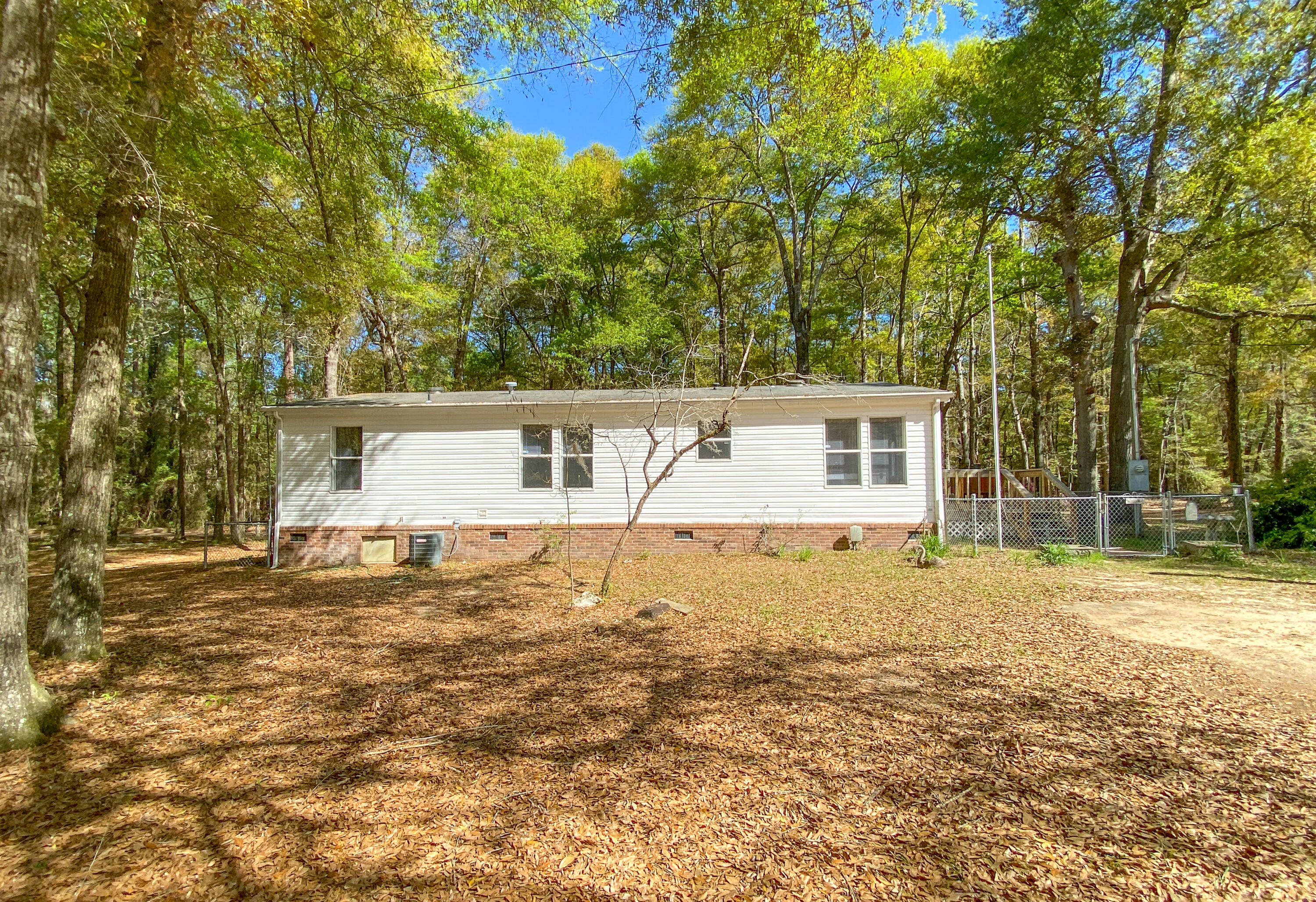 1119 Gray Road Summerton, SC 29148 - Photo 7 of 21 IMG_3086