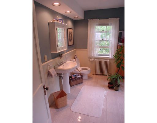 98 Bancroft Road Northampton, MA 01060 - Photo 23 of 25 Gallery Image 23