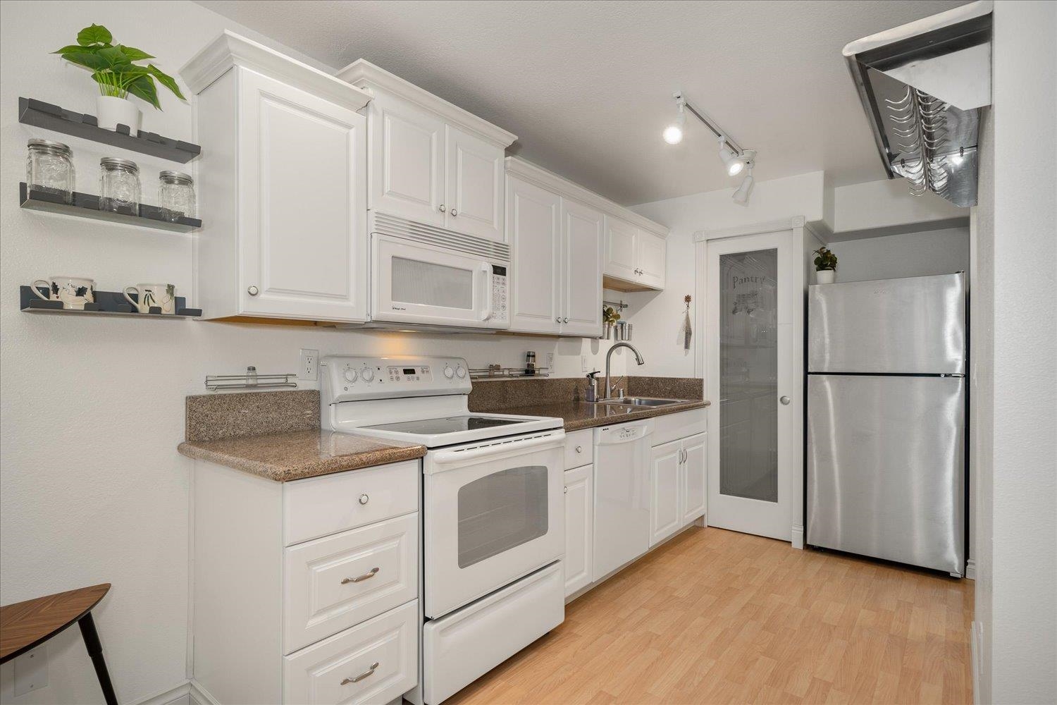 215 South Chestnut Street Spokane, WA 99201 - Photo 4 of 24