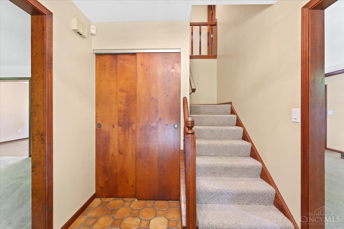 10911 Gosling Road Cincinnati, OH 45252 - Photo 23 of 73