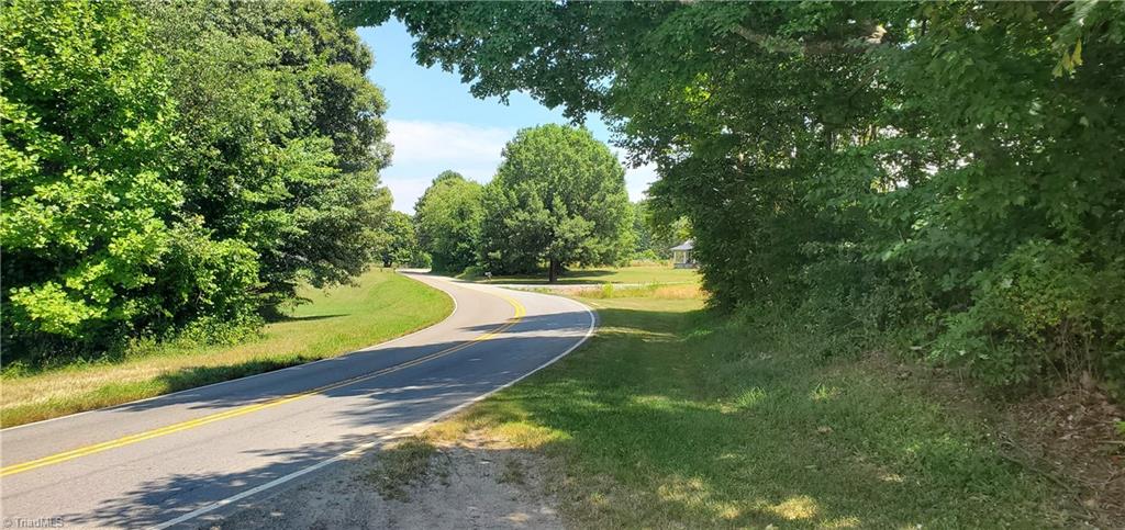 429 Harbour Lane Dobson, NC 27017 - Photo 9 of 13