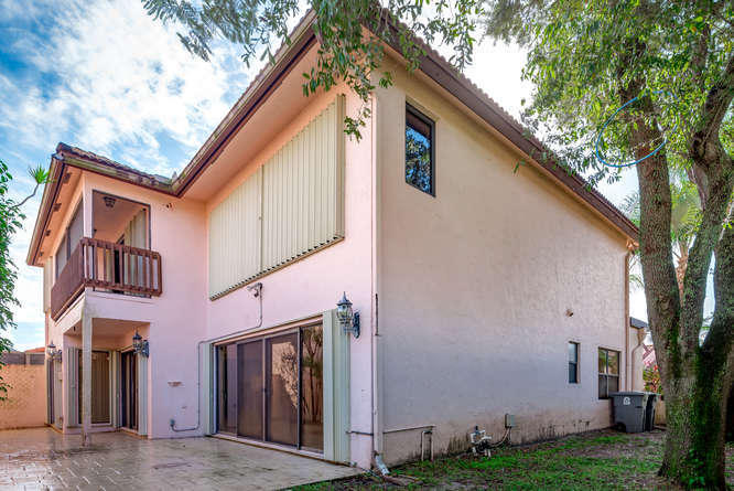 22829 Marbella Circle Boca Raton, FL 33433 - Photo 7 of 24 Must See Property-small-005-004-05-666x4
