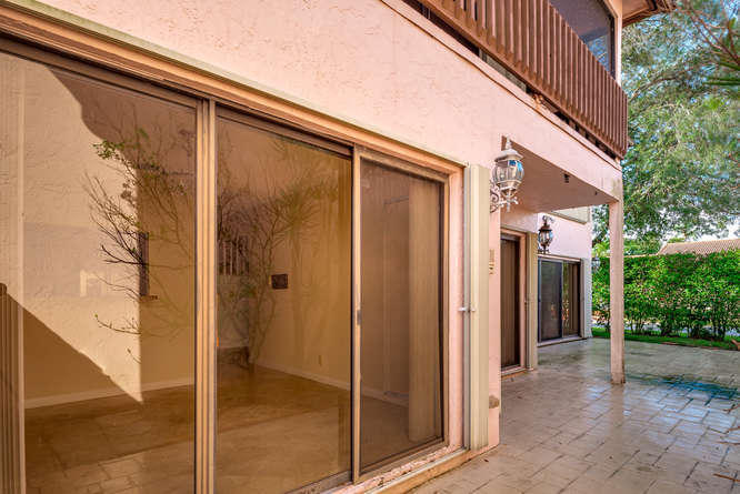 22829 Marbella Circle Boca Raton, FL 33433 - Photo 9 of 24 Must See Property-small-008-007-08-666x4