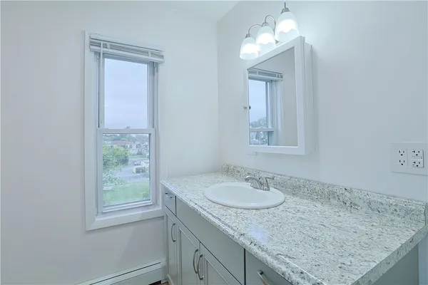 $1,600 | 156 Urban Avenue, Unit 3, North Providence, RI 02904