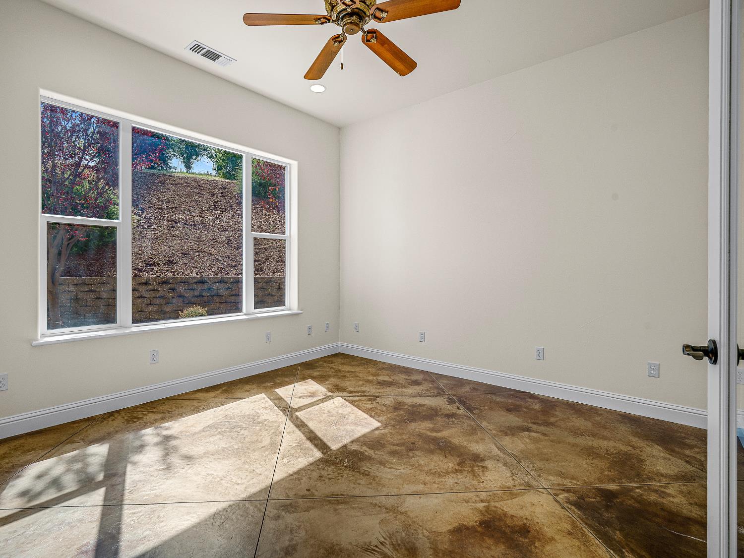 7055 Ridge Road Newcastle, CA 95658 - Photo 16 of 58 Main house office