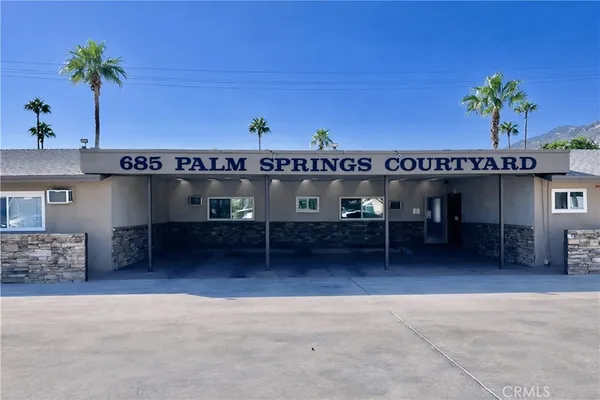 $2,395 | 685 East Vista Chino, Unit A, Palm Springs, CA 92262