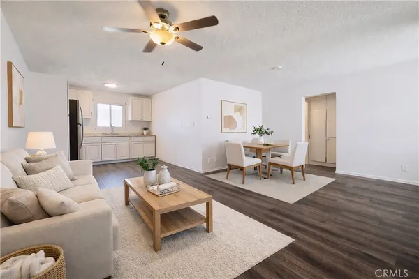 $2,395 | 685 East Vista Chino, Unit A, Palm Springs, CA 92262