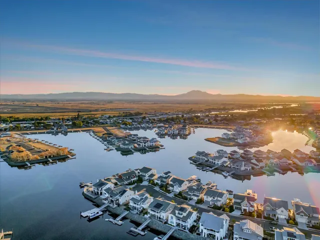 $1,790,000 | 19 Edgewater Court, Bethel Island, CA 94511