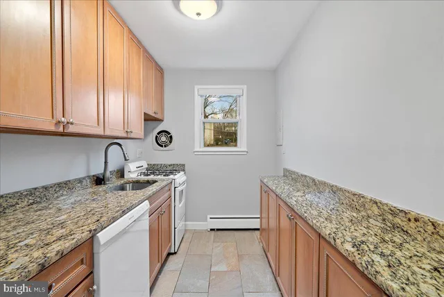 $1,900 | 945 North Barton Street, Unit 204, Arlington, VA 22201