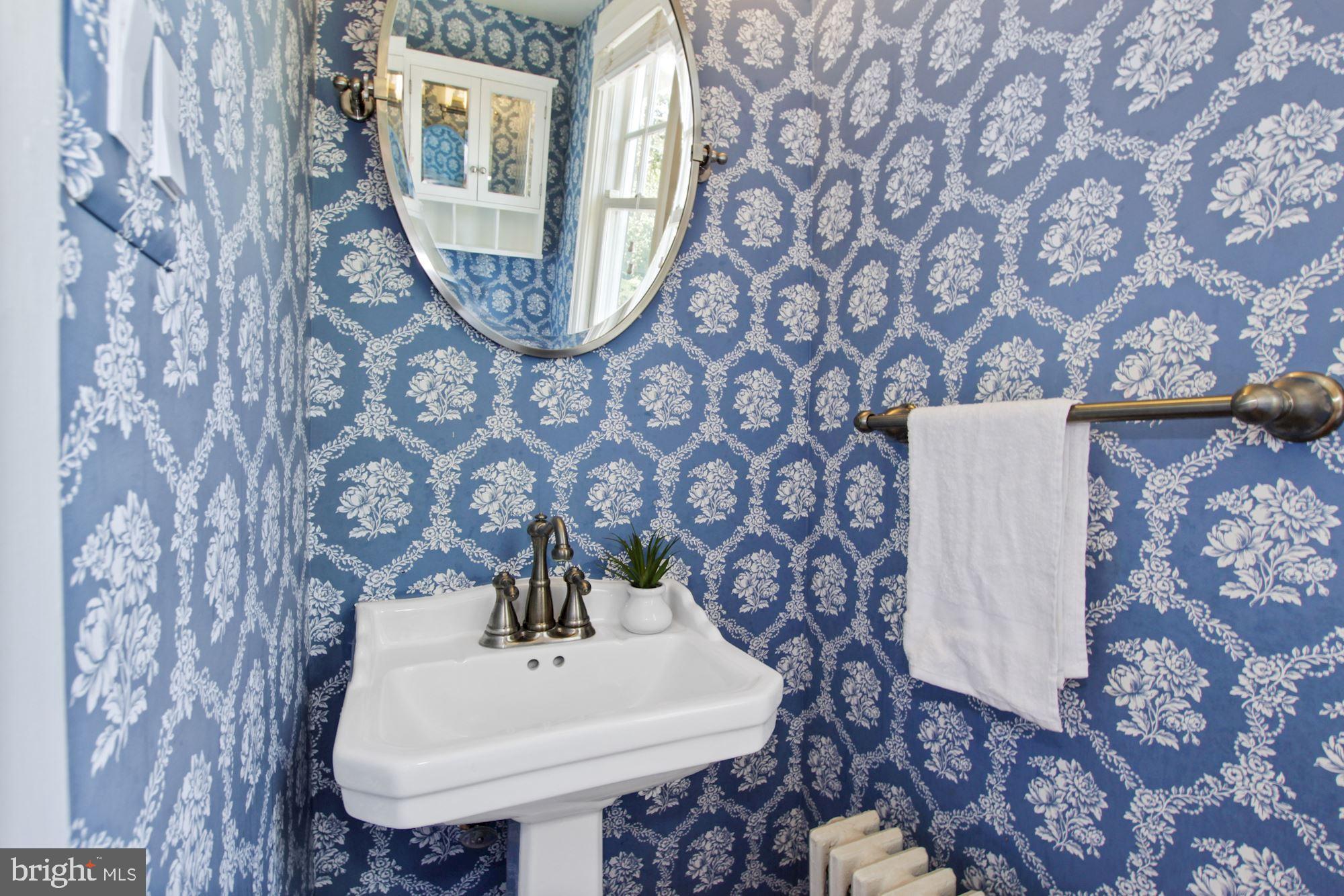3906 Aspen Street Chevy Chase, MD 20815 - Photo 23 of 43 Powder room