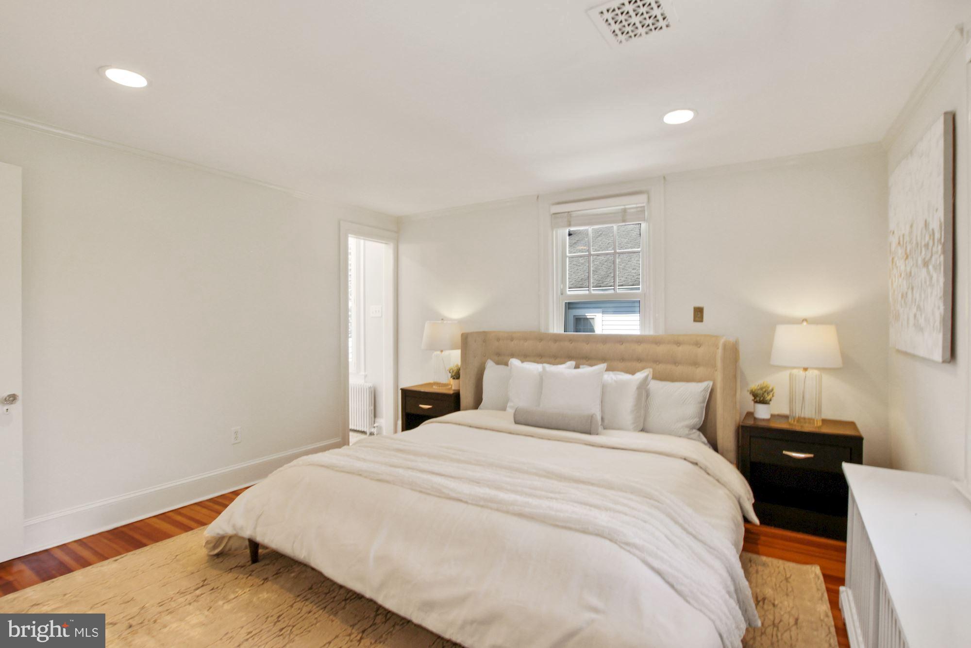 3906 Aspen Street Chevy Chase, MD 20815 - Photo 25 of 43 Owner's suite