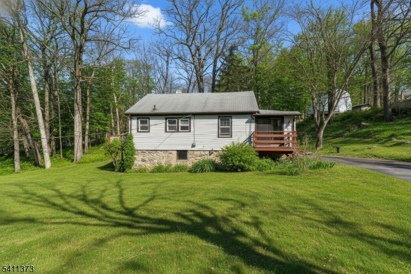 34 Isabelle Avenue Hopatcong, NJ 07821 - Photo 2 of 34