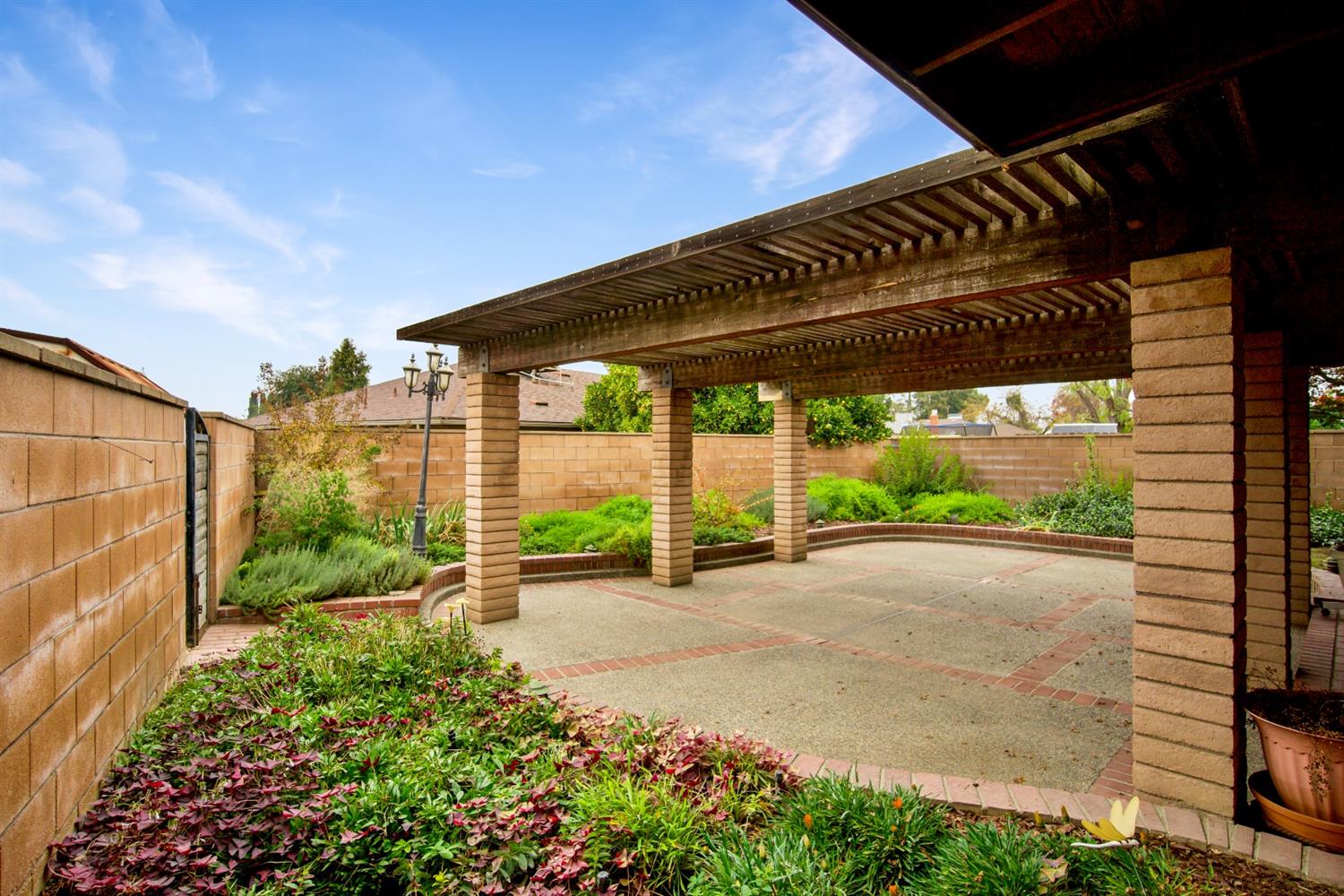 1004 Joy Street Madera, CA 93637 - Photo 28 of 29 a view of backyard with green space