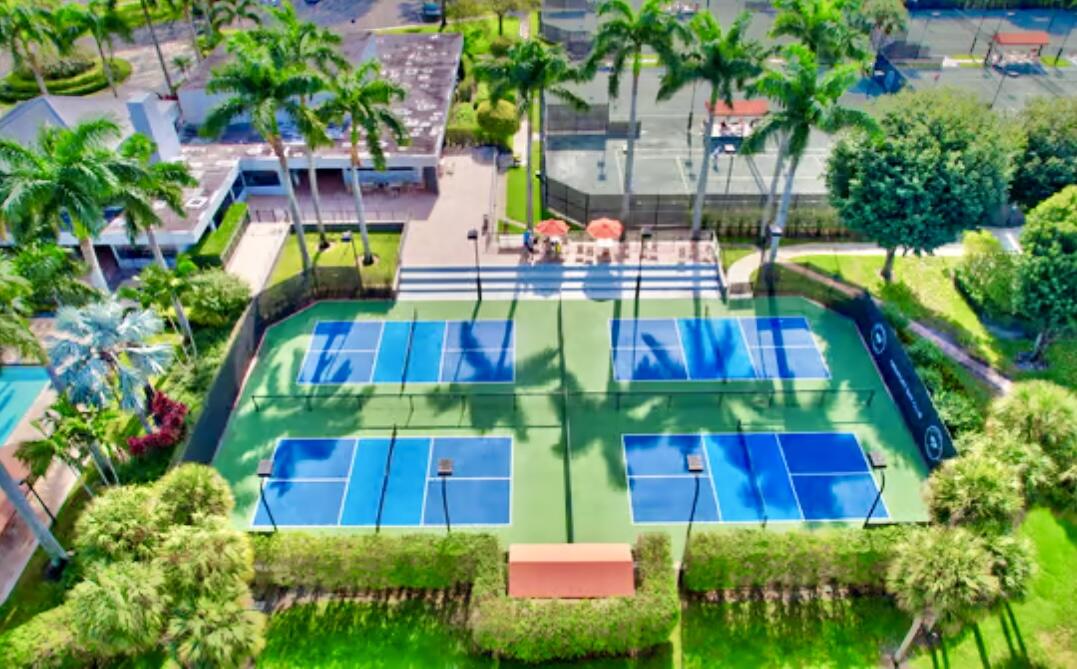 17204 Hampton Boulevard Boca Raton, FL 33496 - Photo 14 of 175 Pickleball