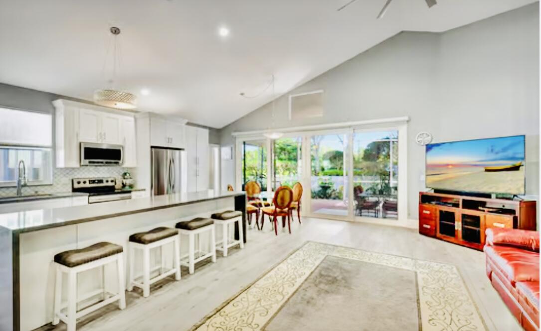 17204 Hampton Boulevard Boca Raton, FL 33496 - Photo 6 of 175 IMG_2751