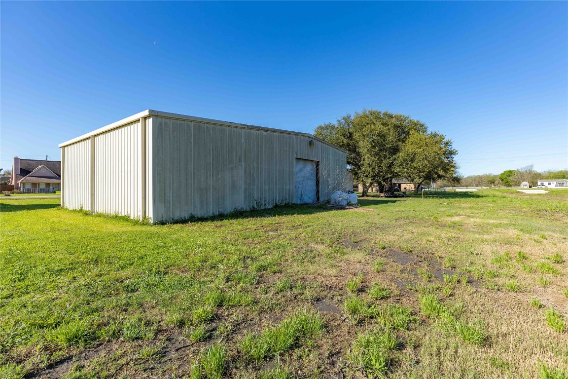 1324 Alpha Lane Crosby, TX 77532 - Photo 19 of 20 a view of a backyard