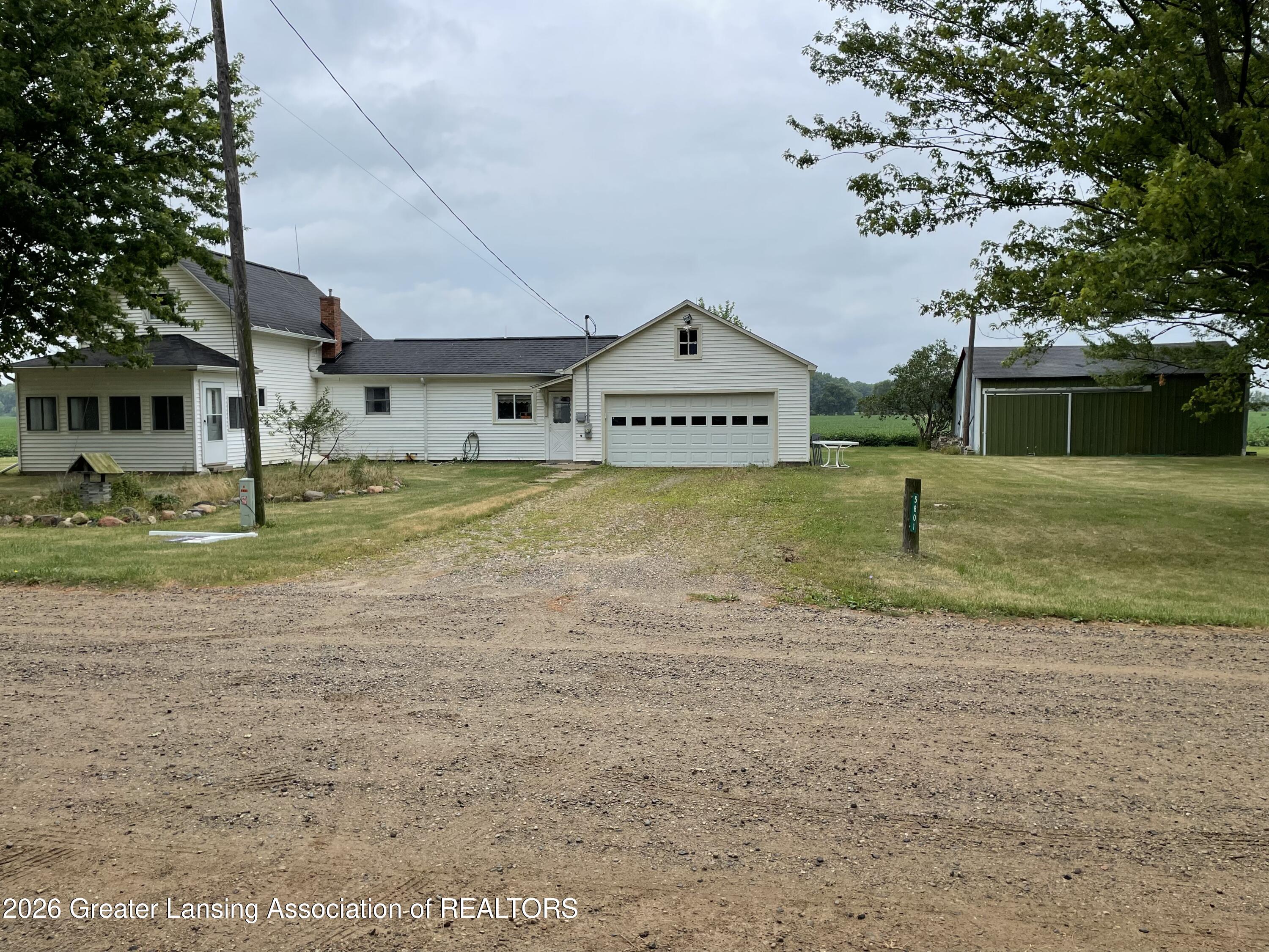 5801 North Kerby Road Owosso, MI 48867 - Photo 1 of 19 IMG_1602
