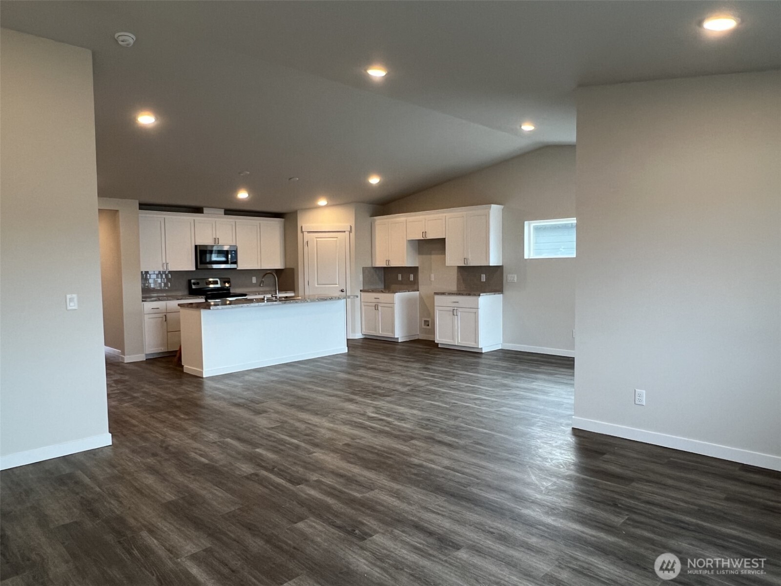 506 North Ruddy Street Moses Lake, WA 98837 - Photo 7 of 9 Gallery Image 7