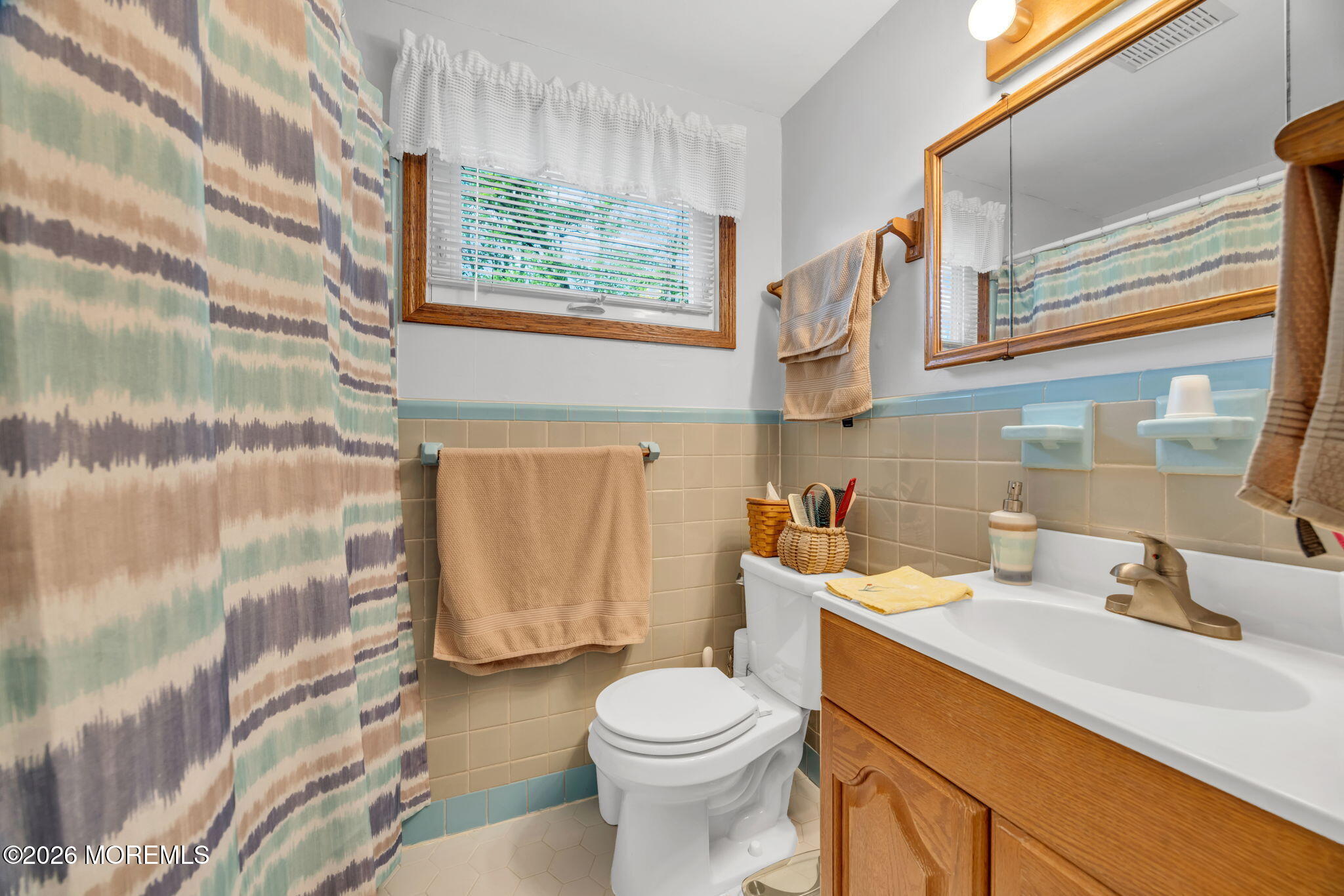 19 Shetland Road East Brunswick, NJ 08816 - Photo 10 of 35 23-web-or-mls-2M1A0443