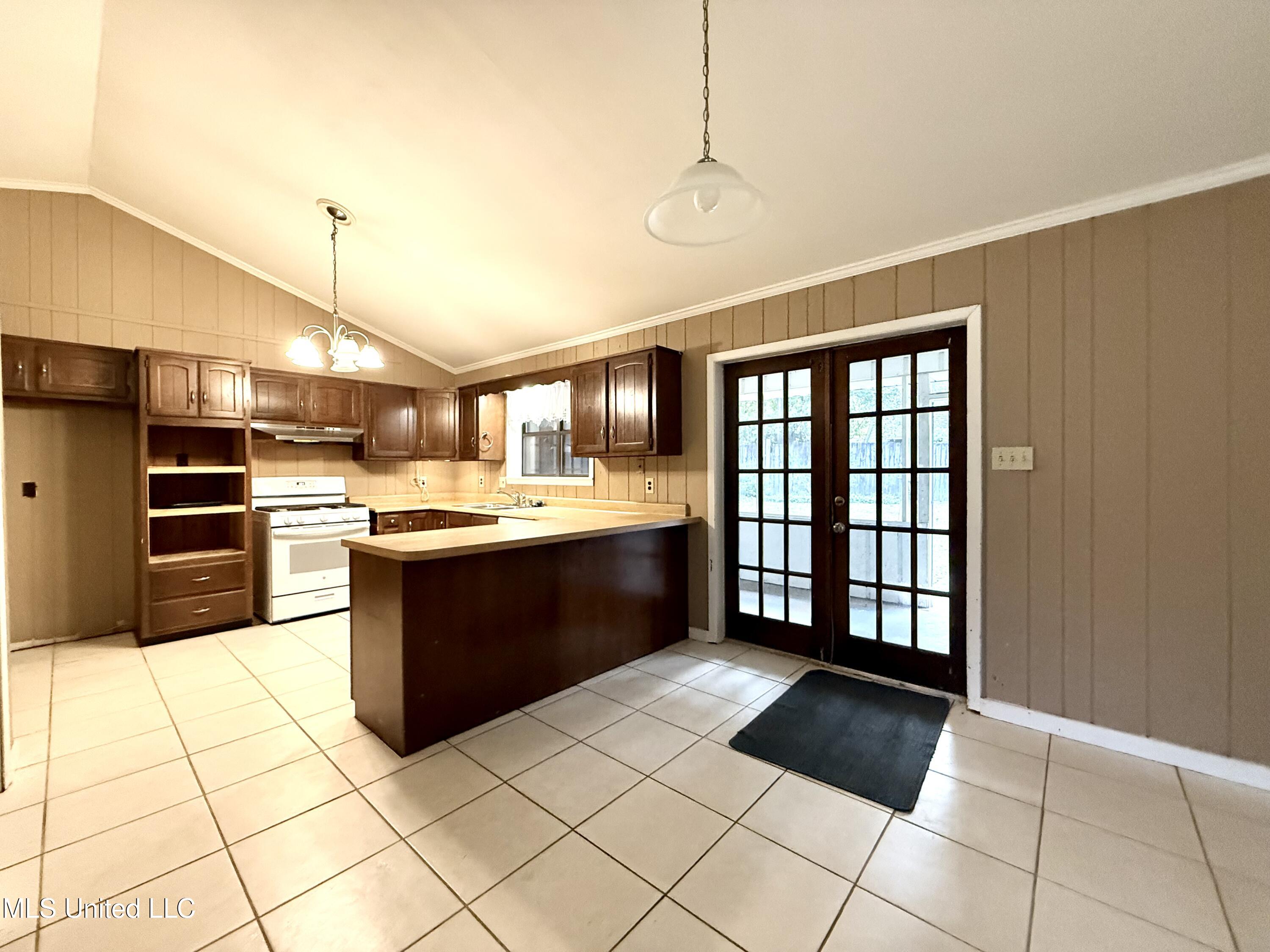 1301 Third Avenue Picayune, MS 39466 - Photo 13 of 55 IMG_8658