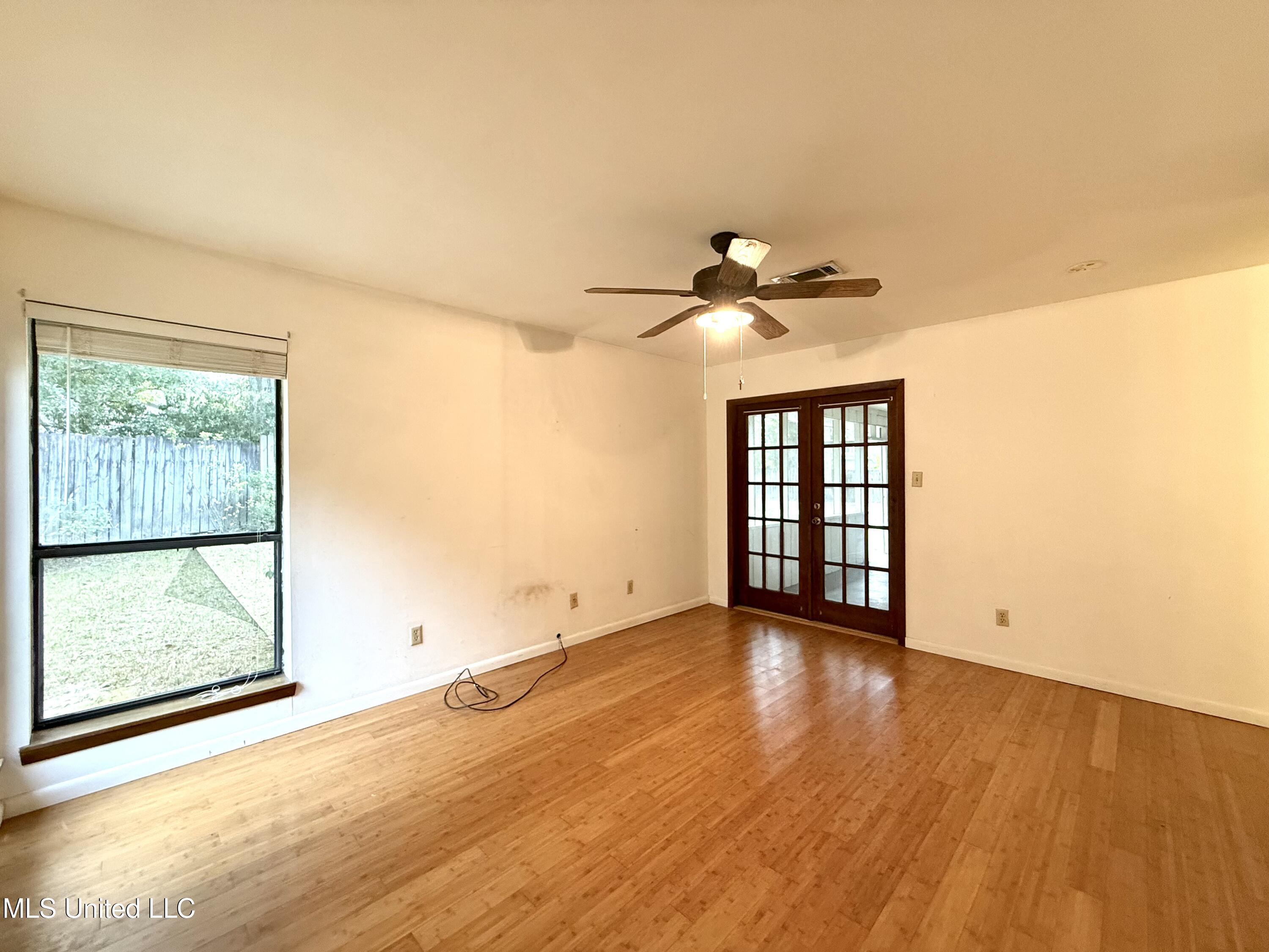 1301 Third Avenue Picayune, MS 39466 - Photo 23 of 55 IMG_8675