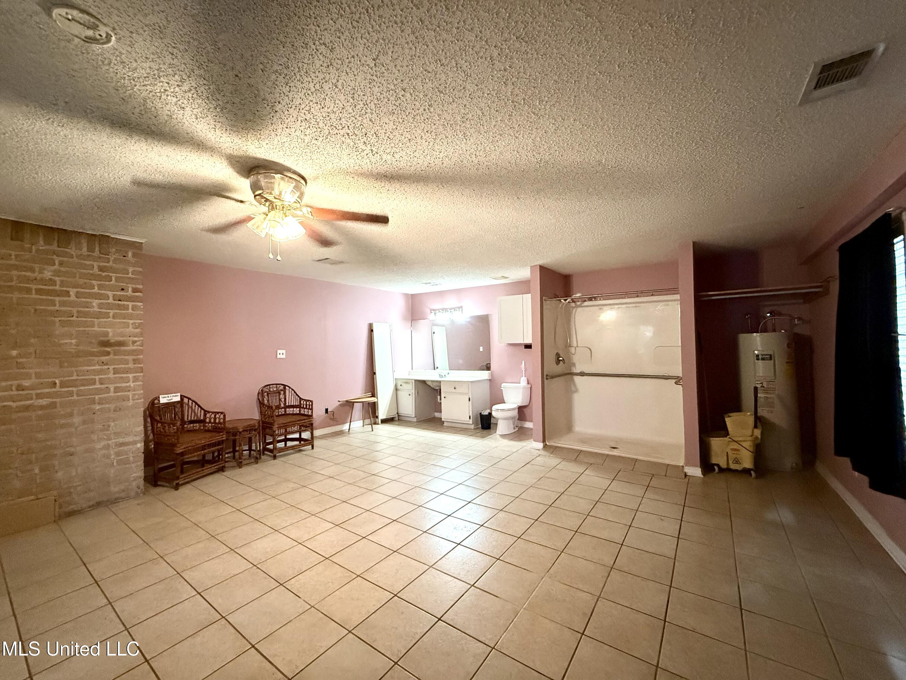 1301 Third Avenue Picayune, MS 39466 - Photo 32 of 55 IMG_8678