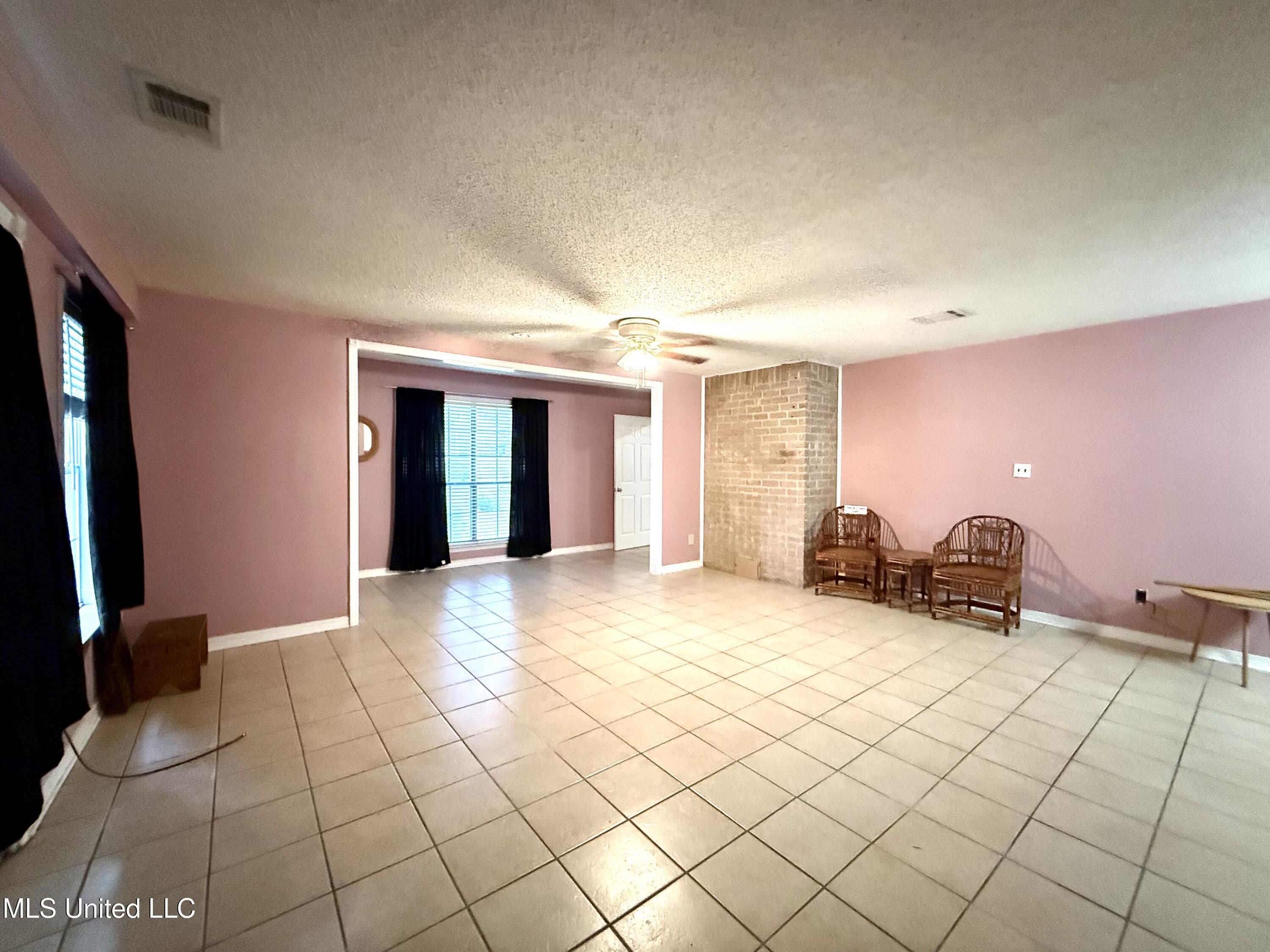 1301 Third Avenue Picayune, MS 39466 - Photo 33 of 55 IMG_8679