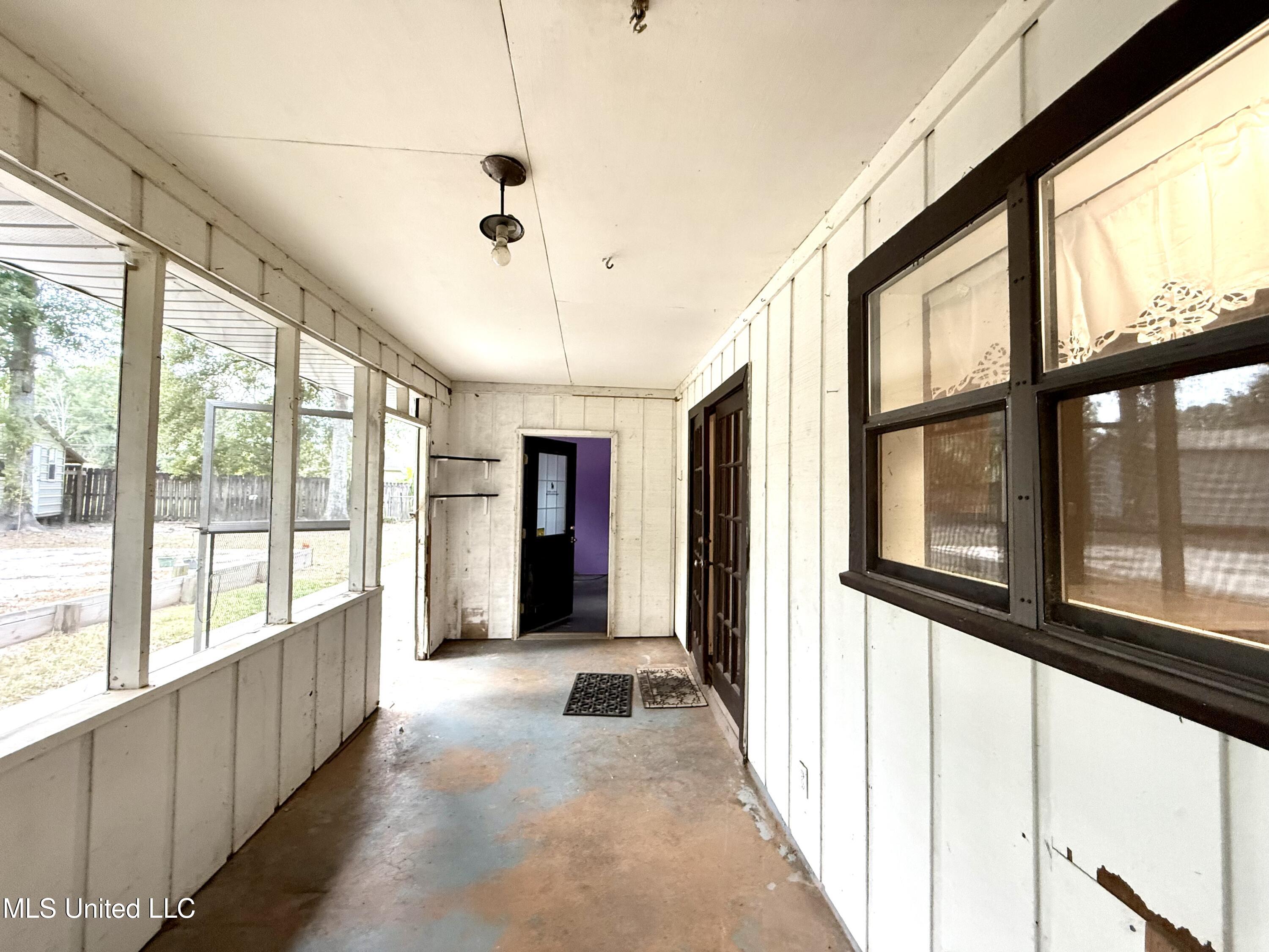 1301 Third Avenue Picayune, MS 39466 - Photo 37 of 55 IMG_8683