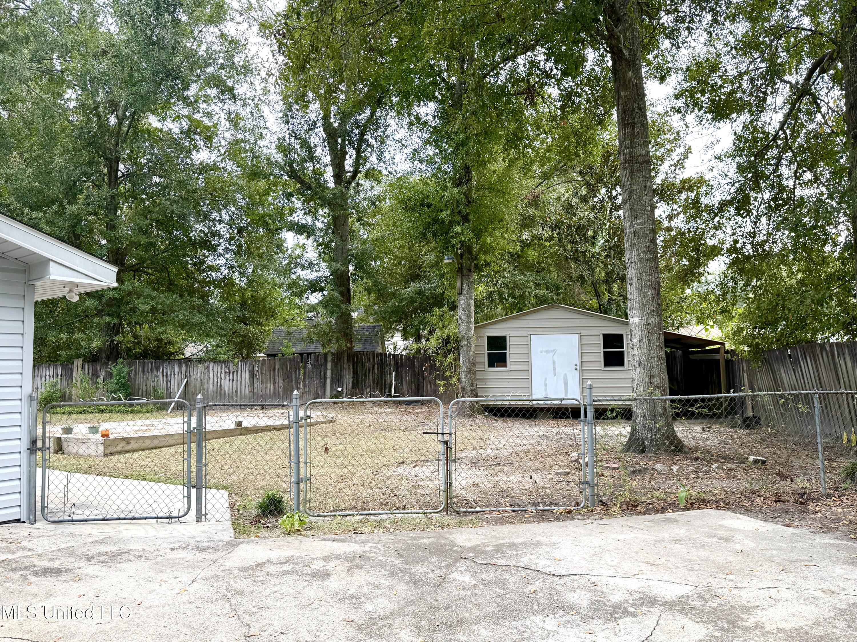 1301 Third Avenue Picayune, MS 39466 - Photo 41 of 55 IMG_8692