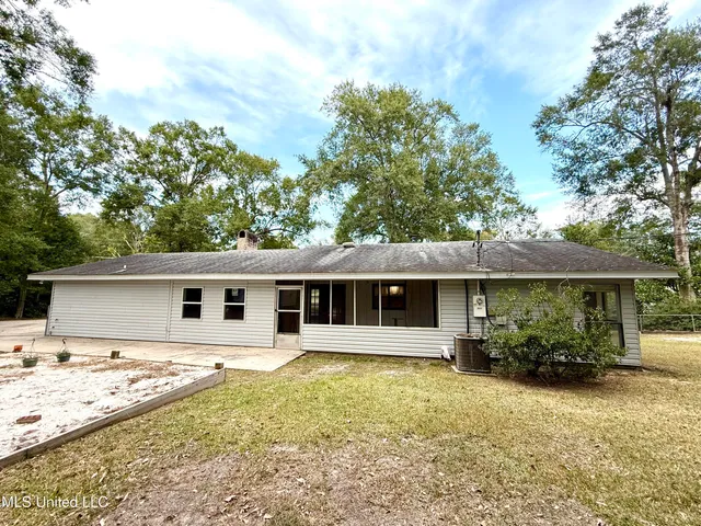 $179,999 | 1301 Third Avenue, Picayune, MS 39466