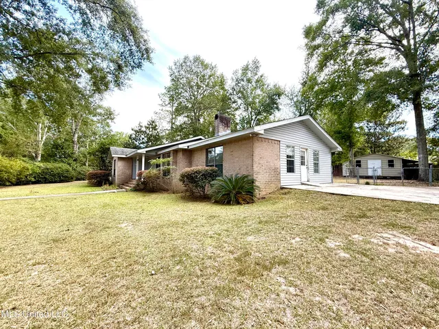 $179,999 | 1301 Third Avenue, Picayune, MS 39466