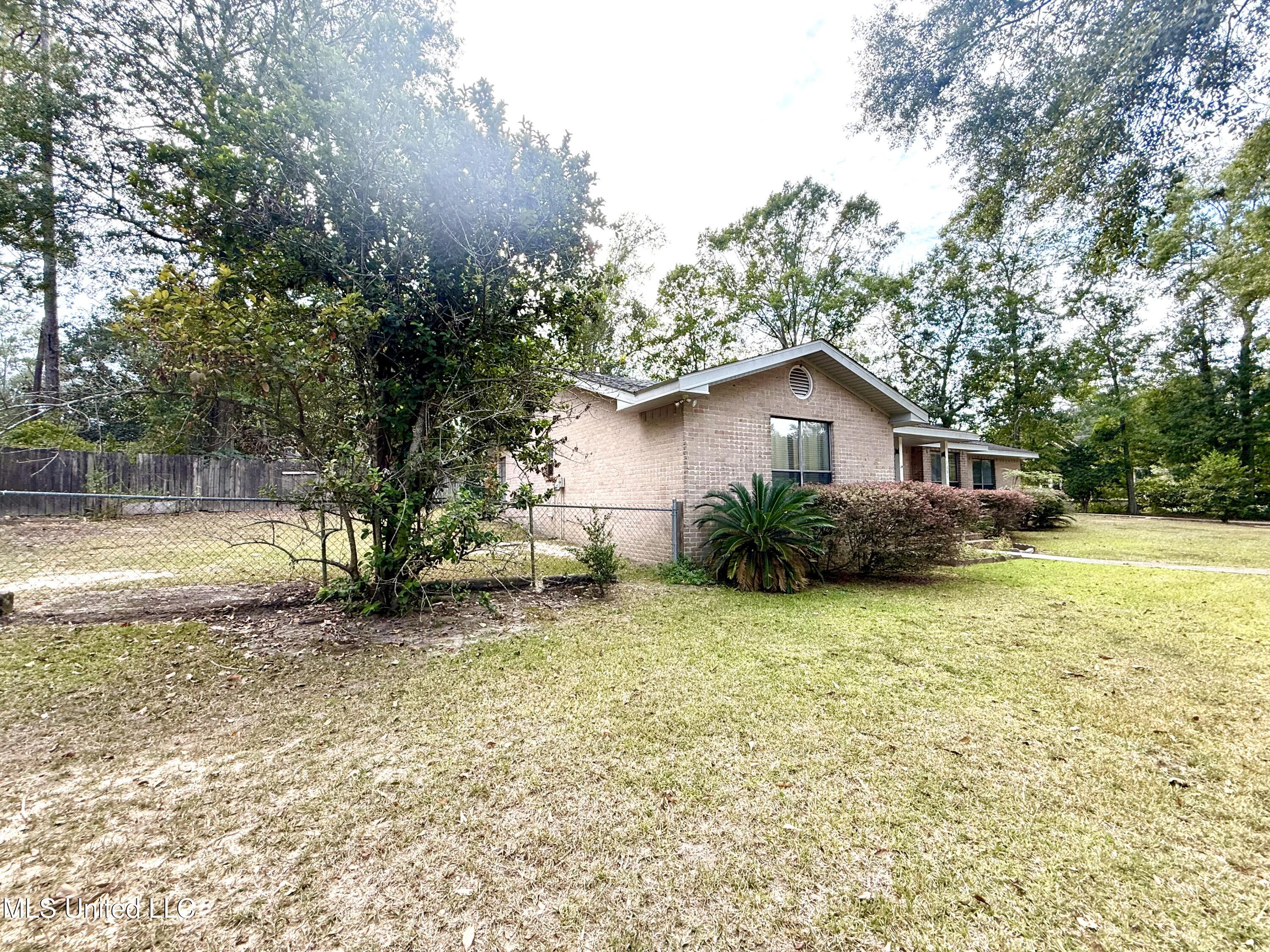 1301 Third Avenue Picayune, MS 39466 - Photo 52 of 55 IMG_8646