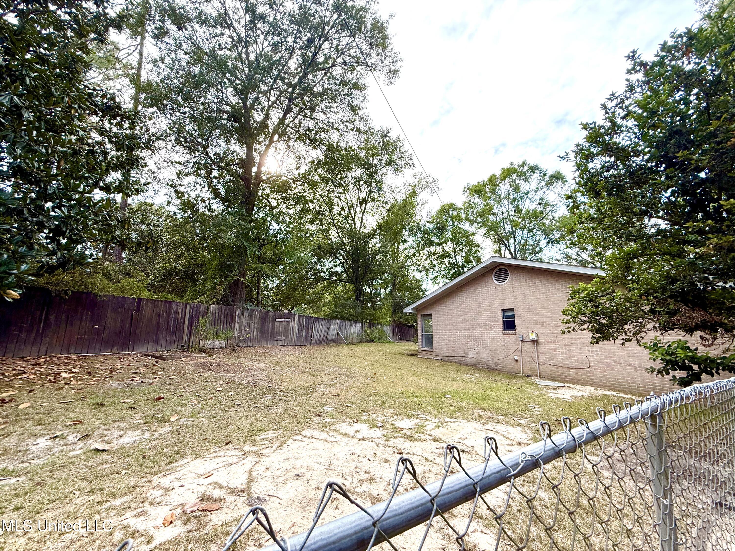 1301 Third Avenue Picayune, MS 39466 - Photo 53 of 55 IMG_8647