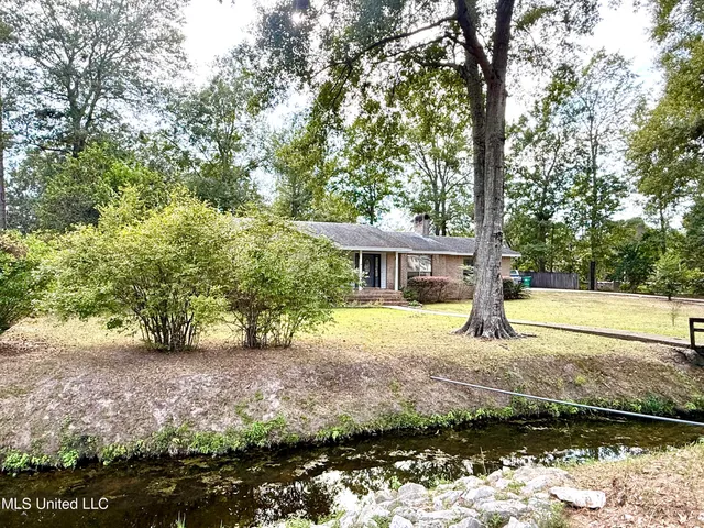 $179,999 | 1301 Third Avenue, Picayune, MS 39466