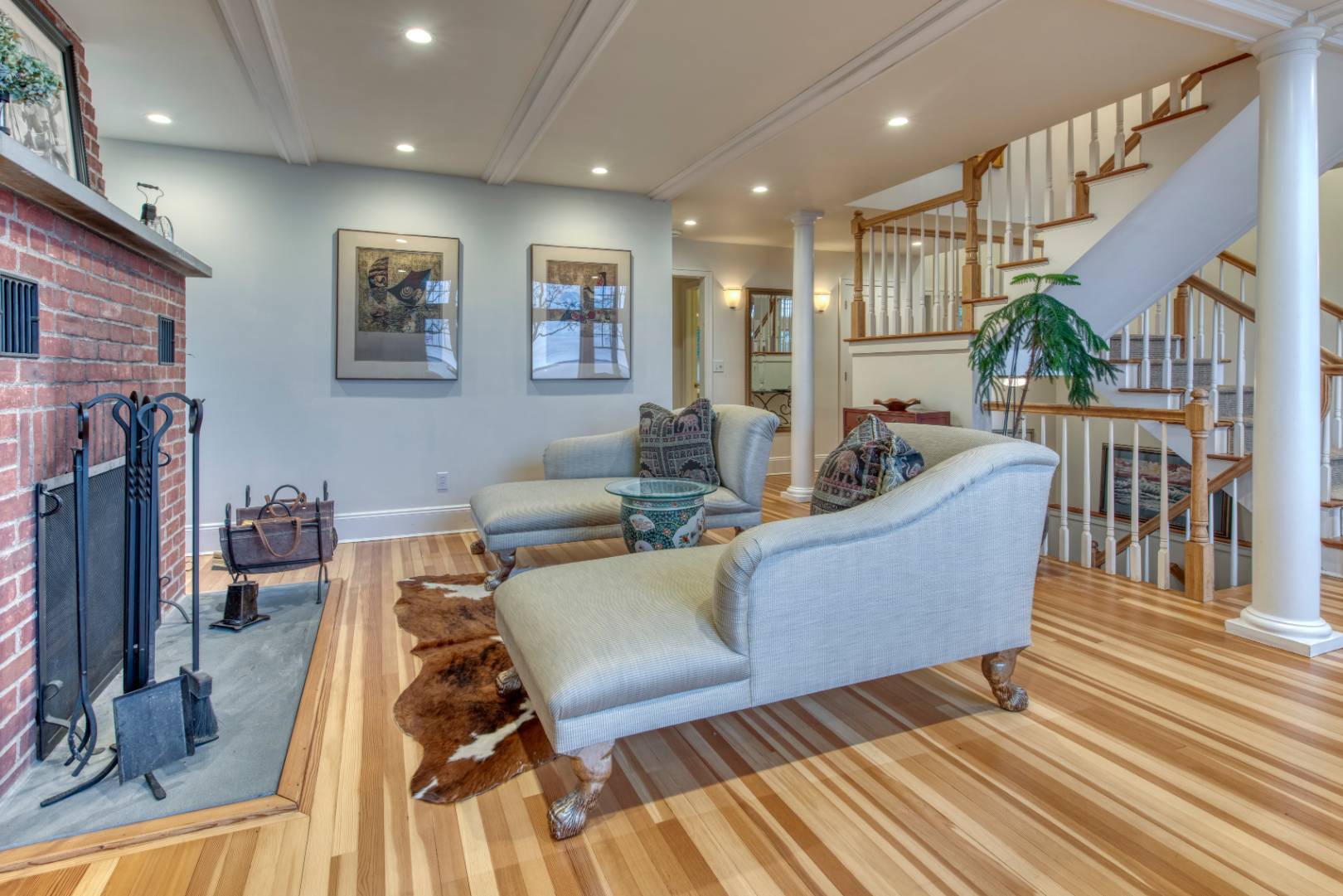 27 Rawson Road Sag Harbor, NY 11963 - Photo 4 of 14 a living room with furniture and a table