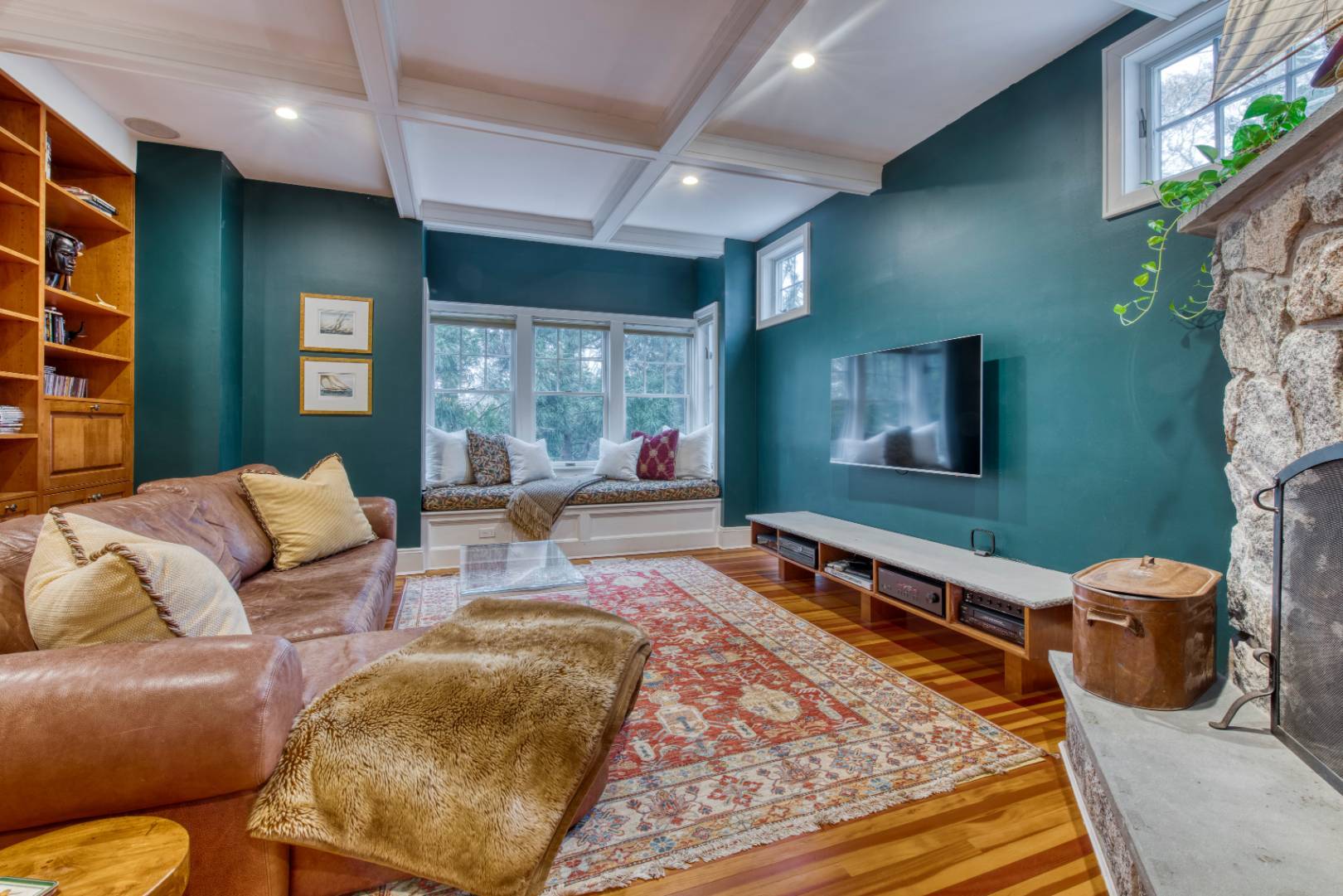 27 Rawson Road Sag Harbor, NY 11963 - Photo 5 of 14 a living room with furniture rug and window