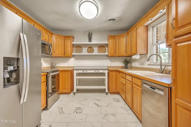 $500,000 | 1009 Muddy Creek Road, Piney Flats, TN 37686