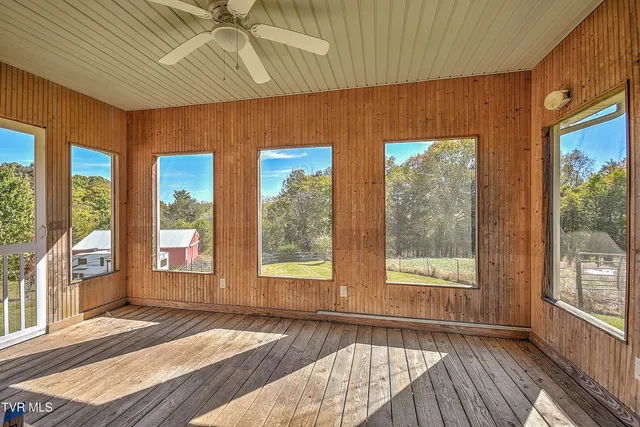 $500,000 | 1009 Muddy Creek Road, Piney Flats, TN 37686