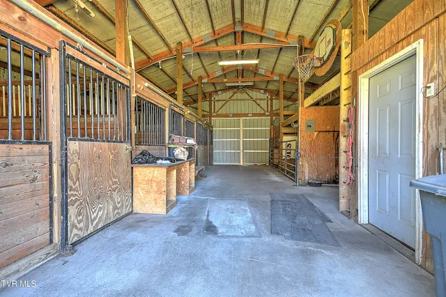 $500,000 | 1009 Muddy Creek Road, Piney Flats, TN 37686