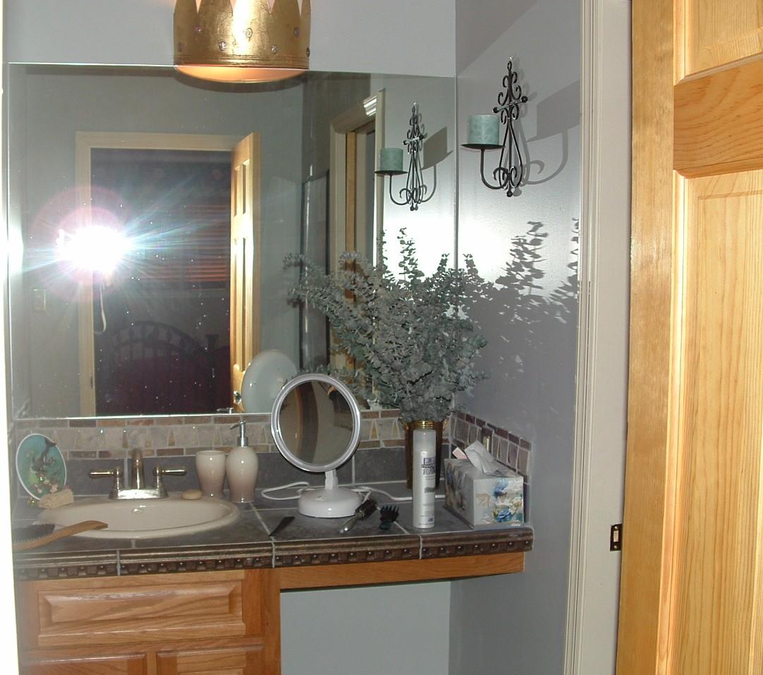 106 Helen Street Stroudsburg, PA 18360 - Photo 5 of 9 Bathroom sink area