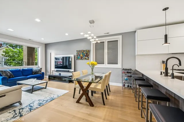 $4,900 | 2149 West Belmont Avenue, Unit 2E, Chicago, IL 60618