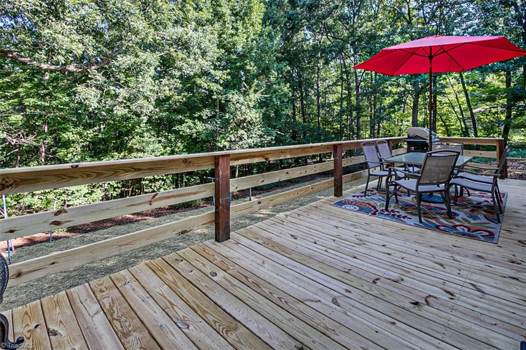614 Inwood Road Asheboro, NC 27205 - Photo 29 of 33 Decking