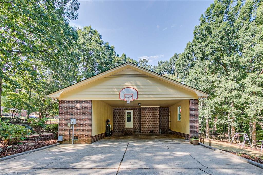 614 Inwood Road Asheboro, NC 27205 - Photo 33 of 33 Open ended garage