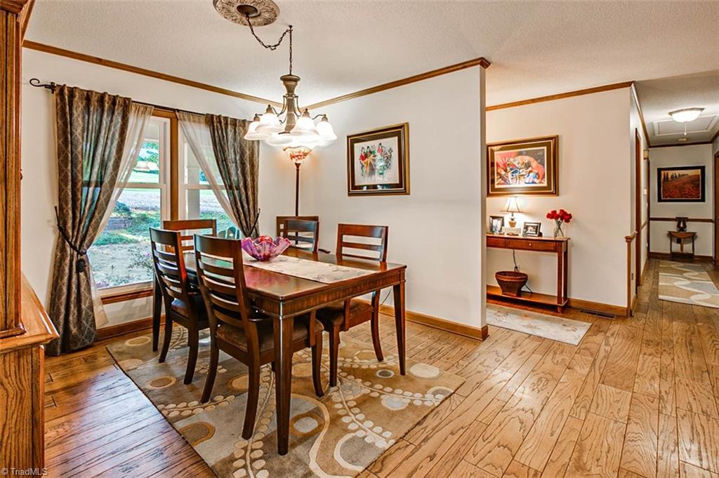 614 Inwood Road Asheboro, NC 27205 - Photo 10 of 33 Dining room, hardwood floors