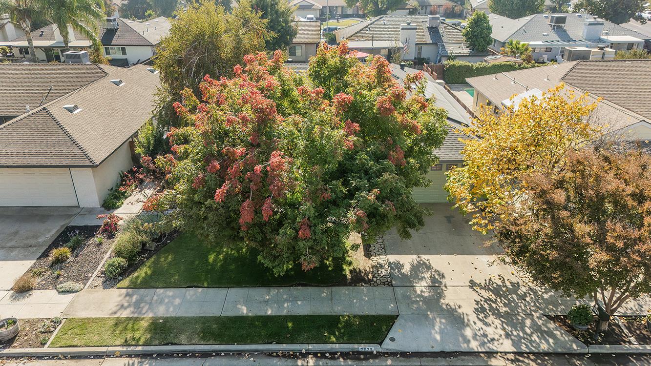 2820 Riverview Drive Madera, CA 93637 - Photo 49 of 60 an aerial view of a house