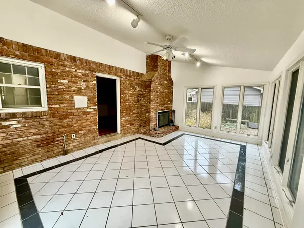 $2,495 | 1881 Akerswood Cove, Germantown, TN 38138