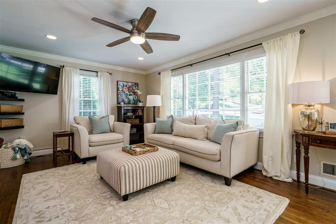 700 Davidson Street Raleigh, NC 27609 - Photo 6 of 30 Living Room