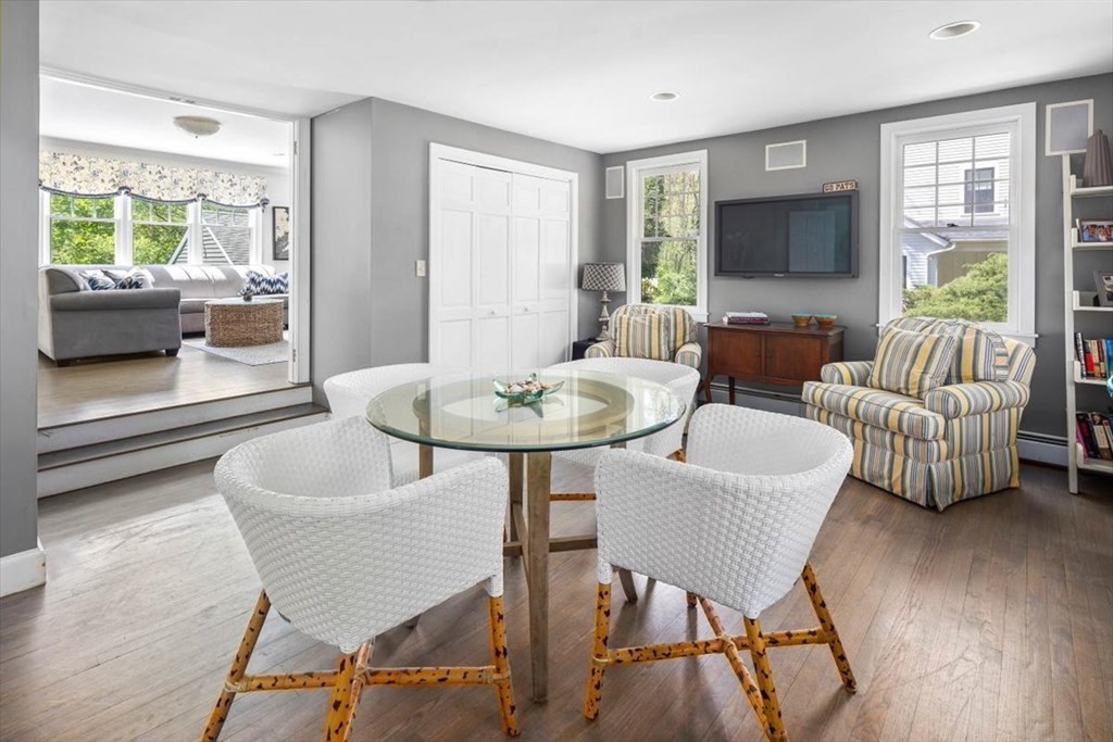 6 Smith Road Hingham, MA 02043 - Photo 11 of 37