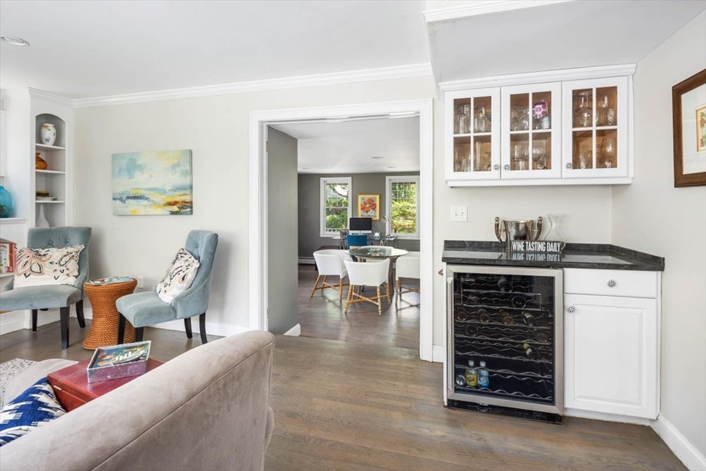 6 Smith Road Hingham, MA 02043 - Photo 12 of 37